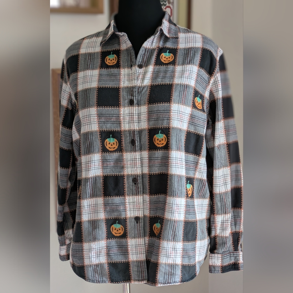 Plaid Embroidered Pumpkin Button Up Shirt Large